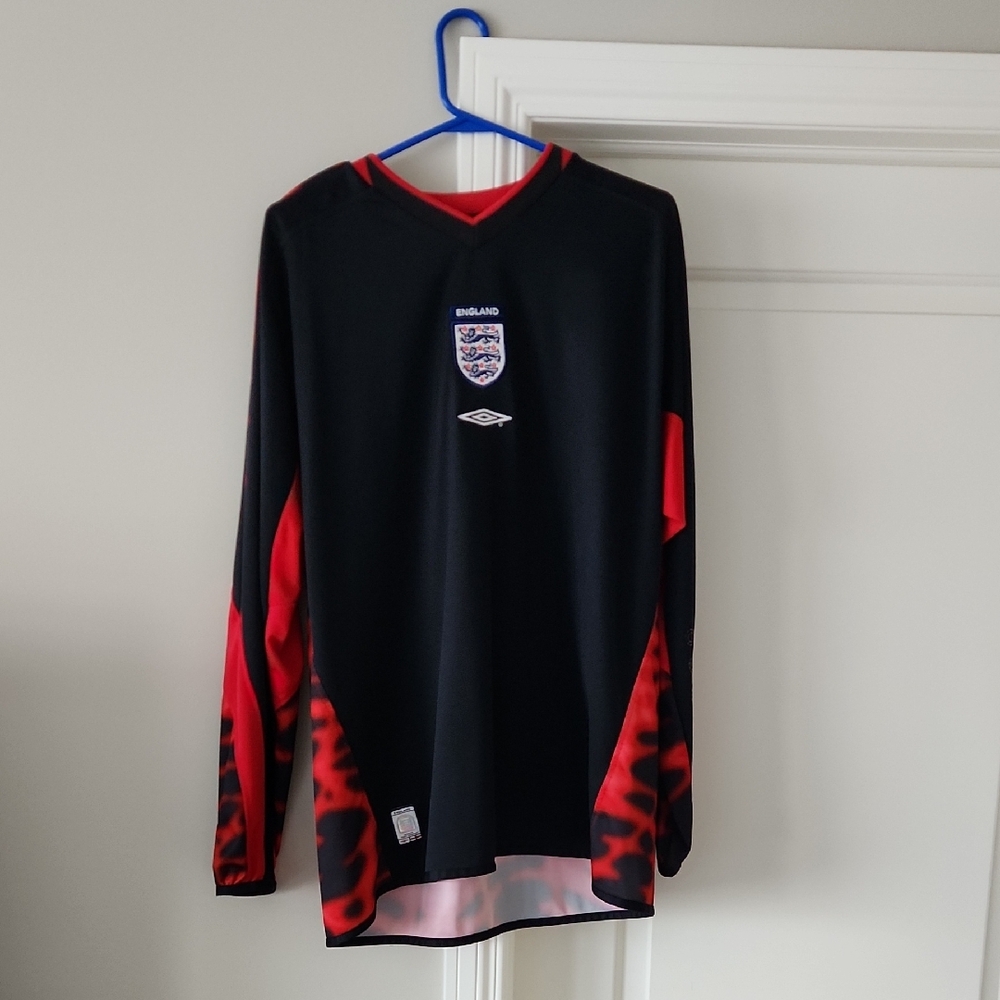 Umbro 2003/2004 Black and Red England Goalkeeper Jersey